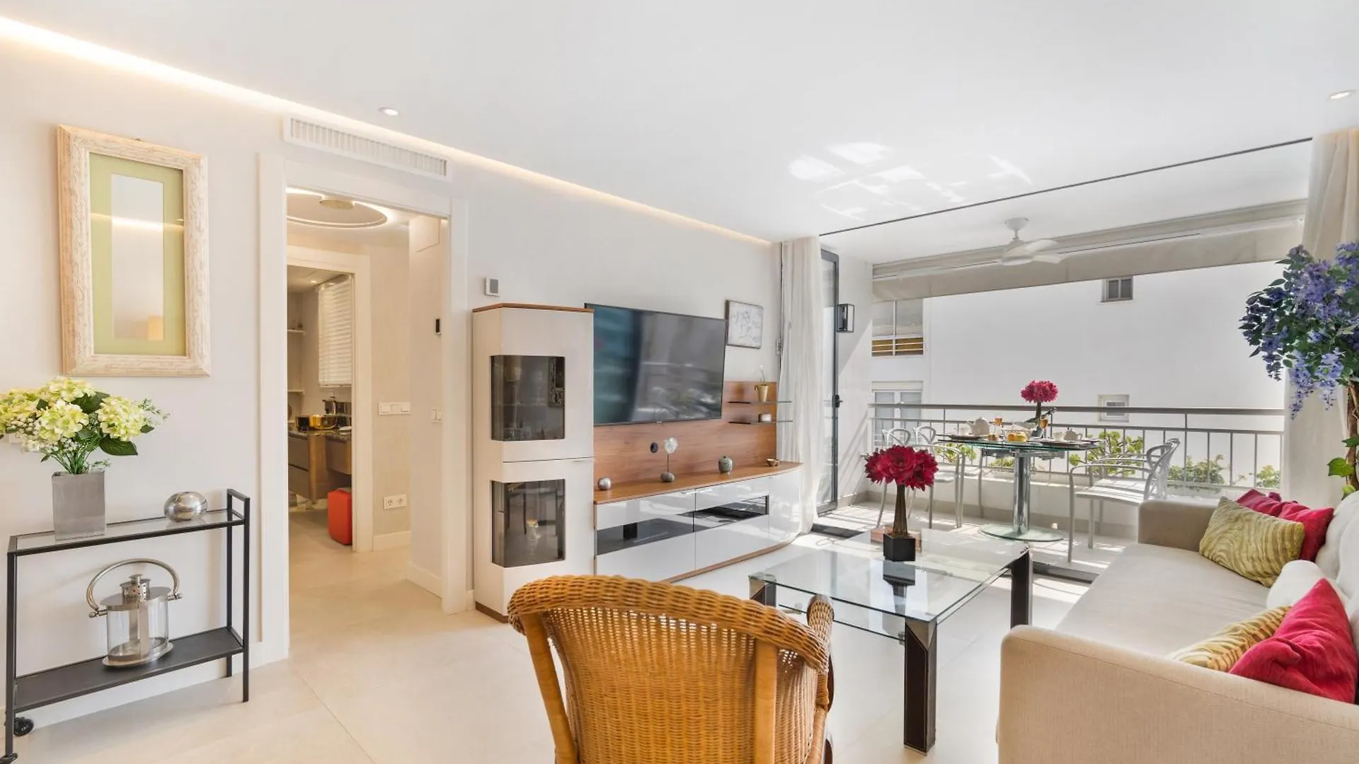 Elegant Marbella Beachside Apartment