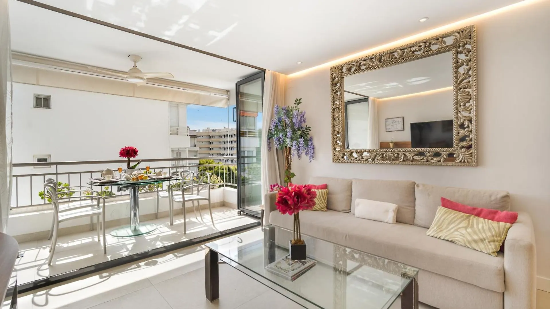 Elegant Marbella Beachside contacts