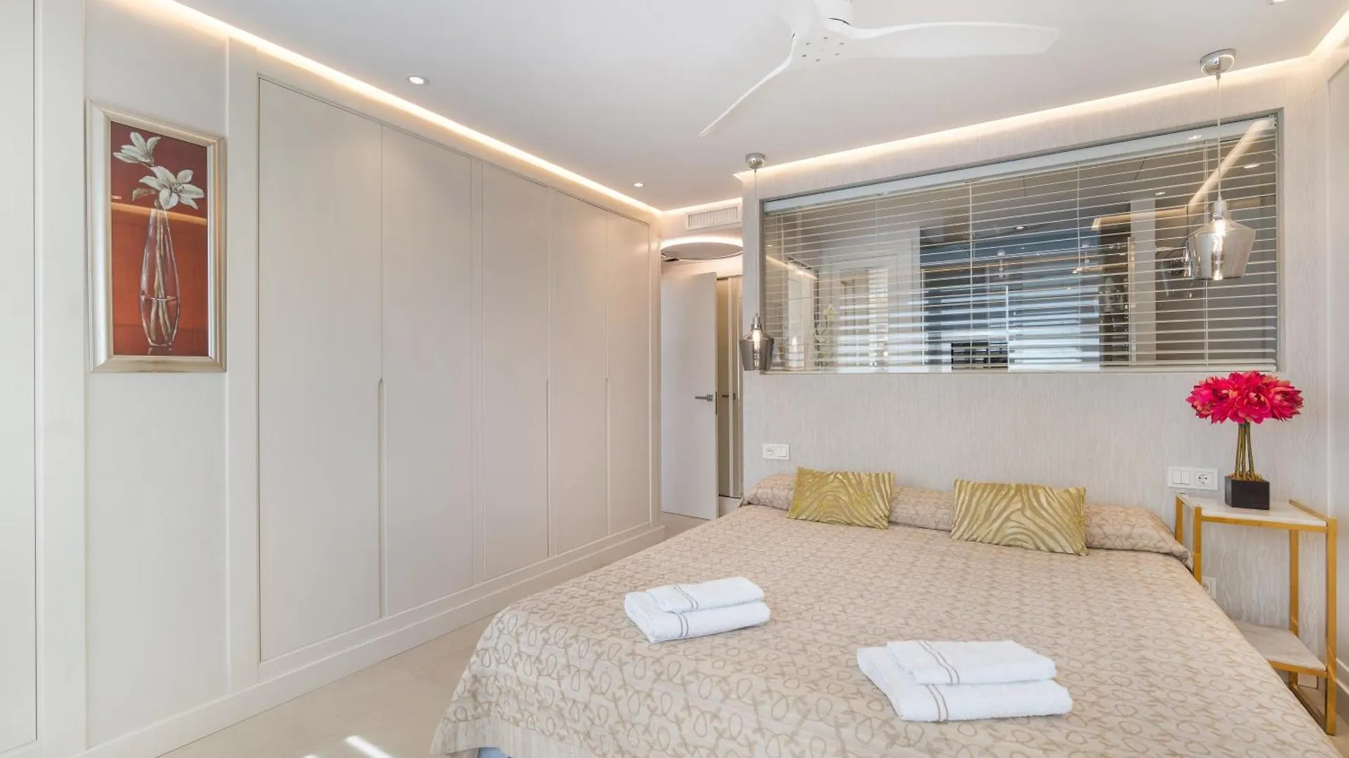 Elegant Marbella Beachside 0*,  Spain