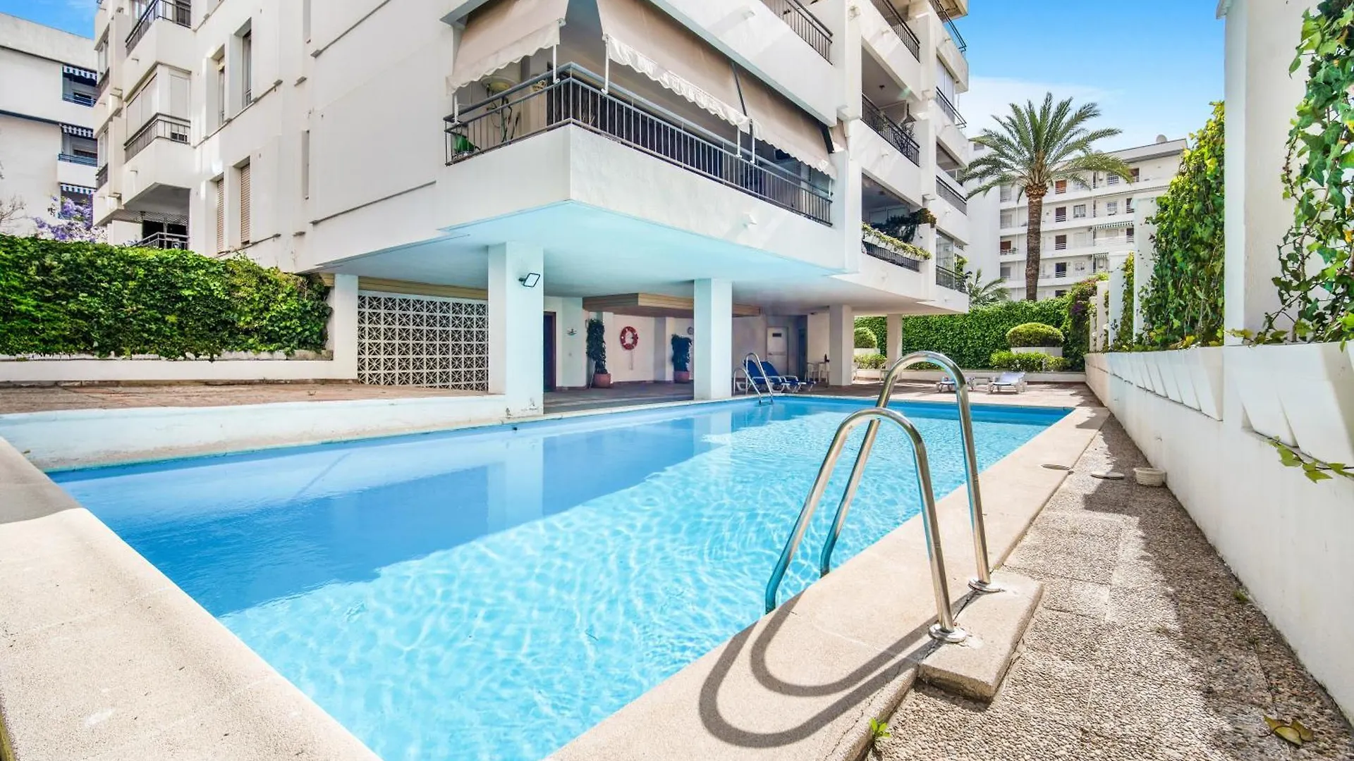Elegant Marbella Beachside